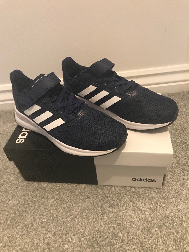 boys trainers size 13.5